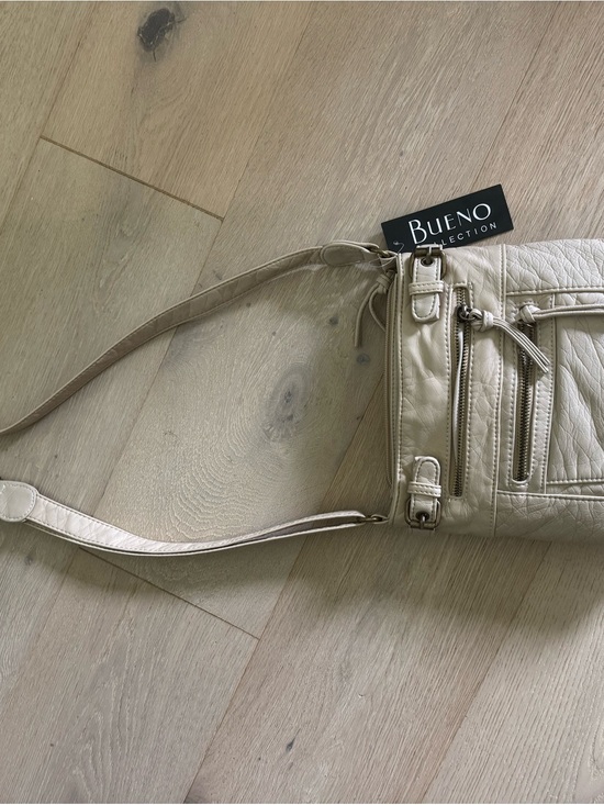 Bueno Handbags - Bueno Cream Purse